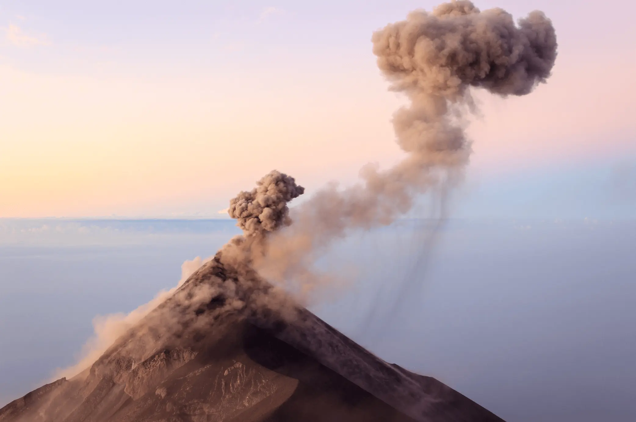volcan représentant les émotions contenues après un traumatisme
